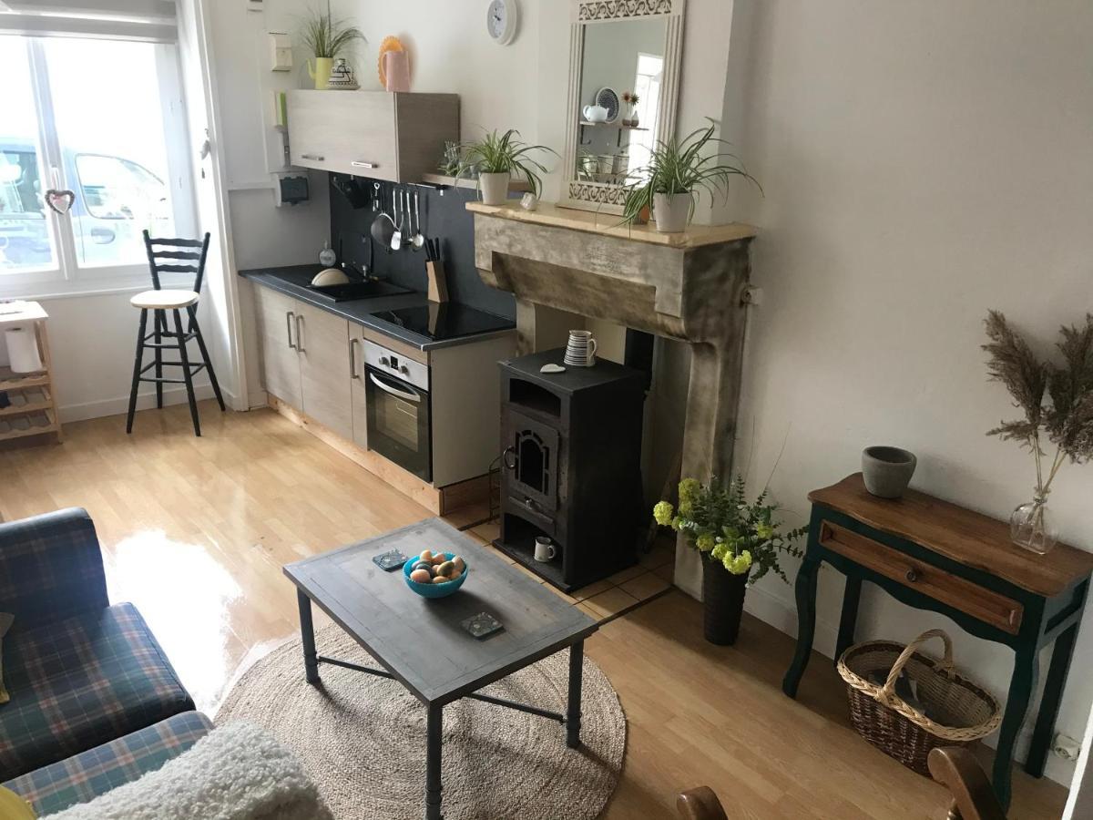 Le Petit Maison Villa Montembœuf Екстериор снимка