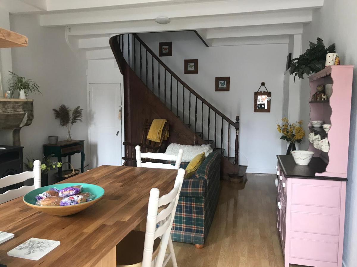 Le Petit Maison Villa Montembœuf Екстериор снимка